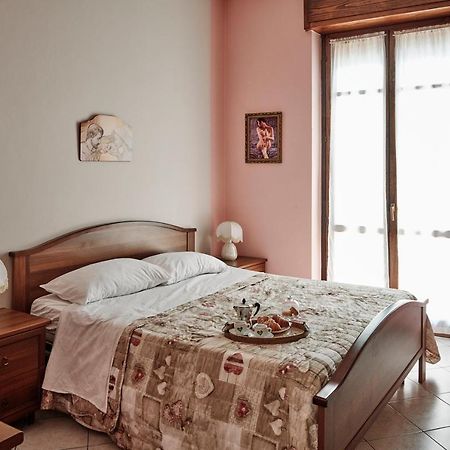 Terrazza Di Alfieri - Alloggio Con Terrazza Privata Nel Centro Di Асти Экстерьер фото