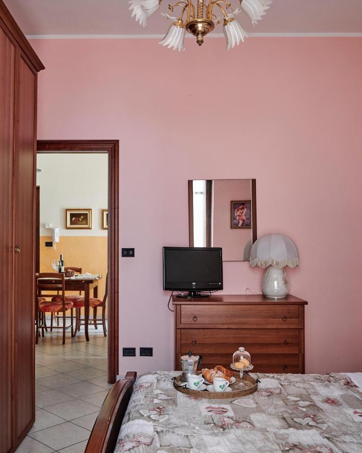 Terrazza Di Alfieri - Alloggio Con Terrazza Privata Nel Centro Di Асти Экстерьер фото